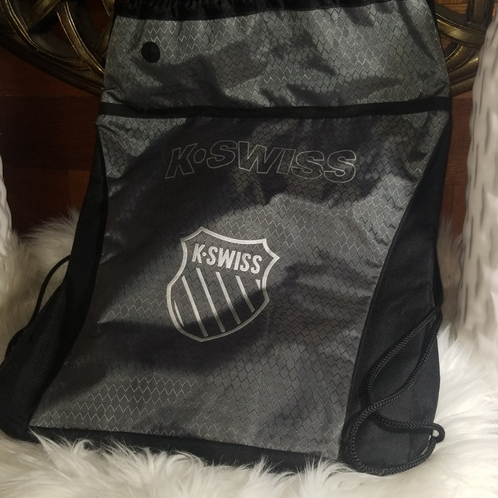 Back pack - Picture 2 of 4